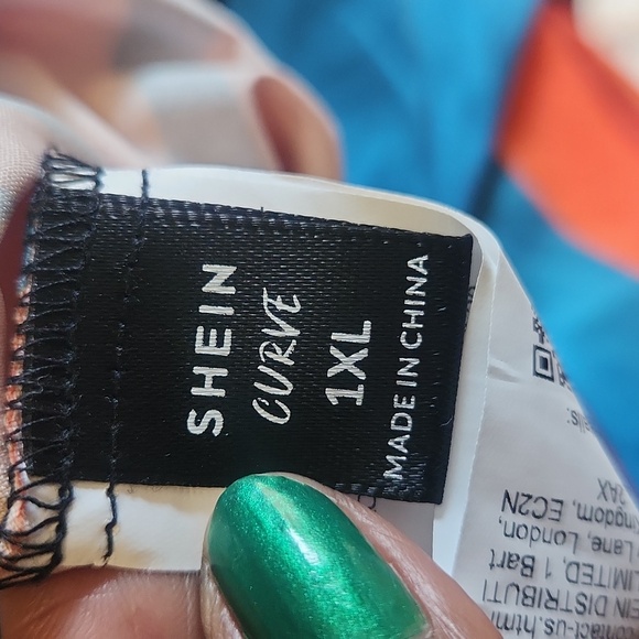 Orange, Blue, and Black SHEIN Curve 1XL Sleeveless Maxi Dress. - Picture 4 of 5